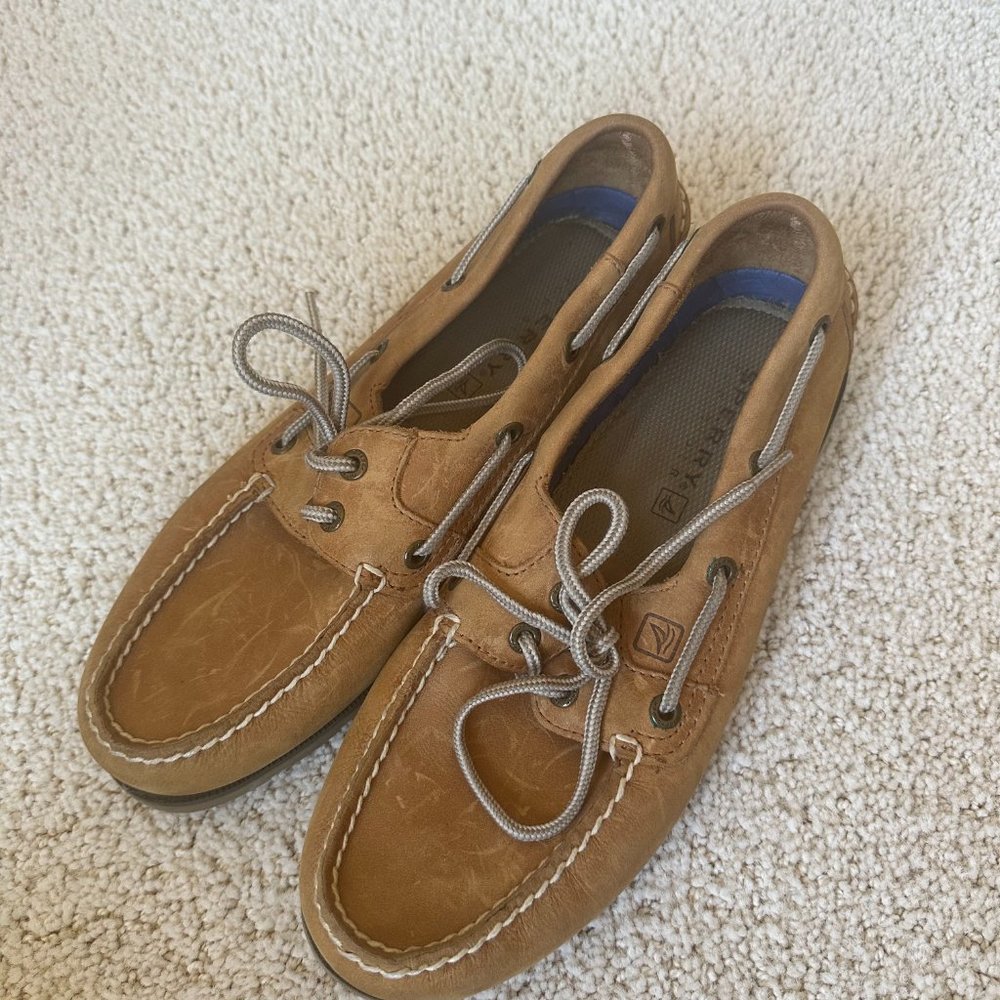 mens boat shoe